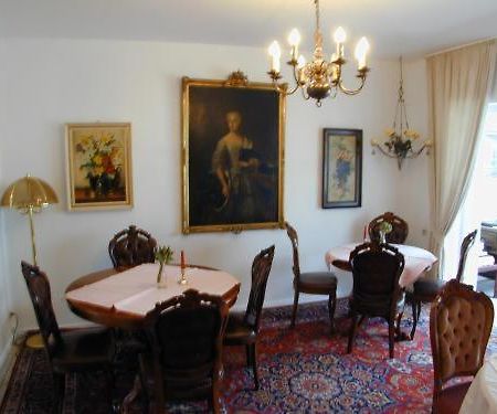 Haus Mooren, Hotel Garni Дюселдорф Екстериор снимка