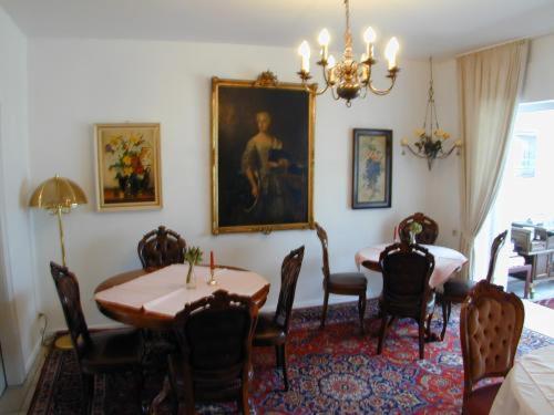 Haus Mooren, Hotel Garni Дюселдорф Екстериор снимка