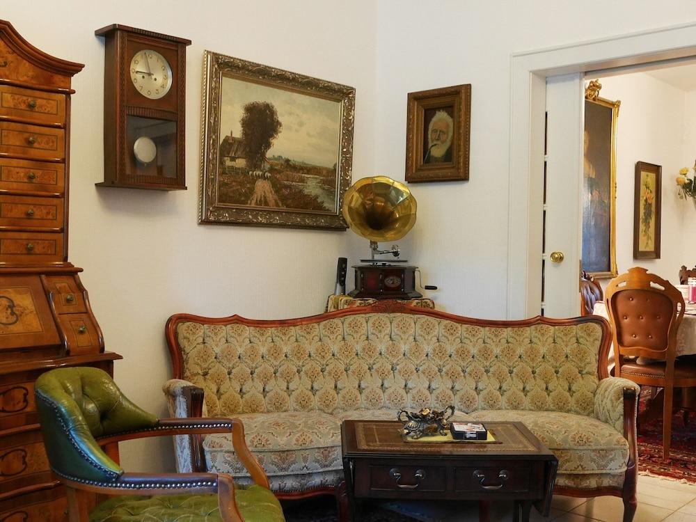 Haus Mooren, Hotel Garni Дюселдорф Екстериор снимка