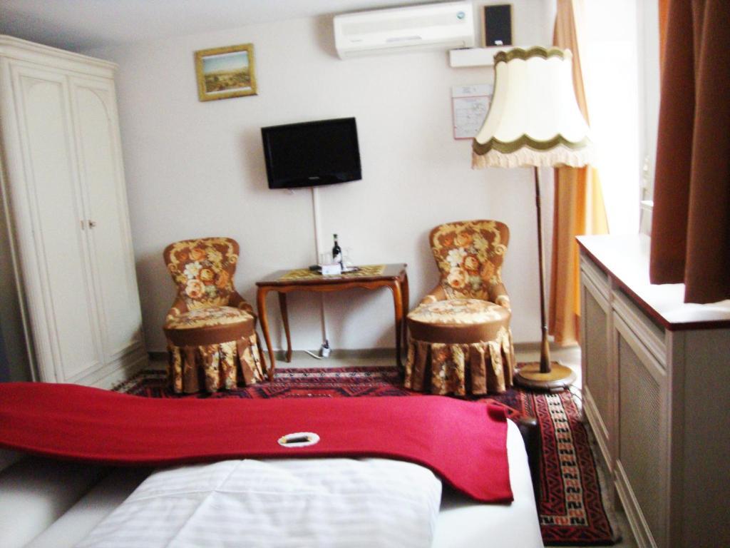 Haus Mooren, Hotel Garni Дюселдорф Стая снимка