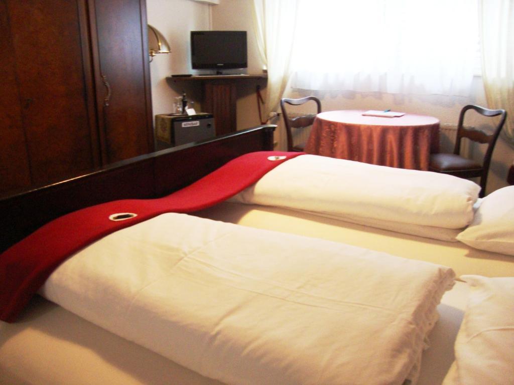 Haus Mooren, Hotel Garni Дюселдорф Стая снимка